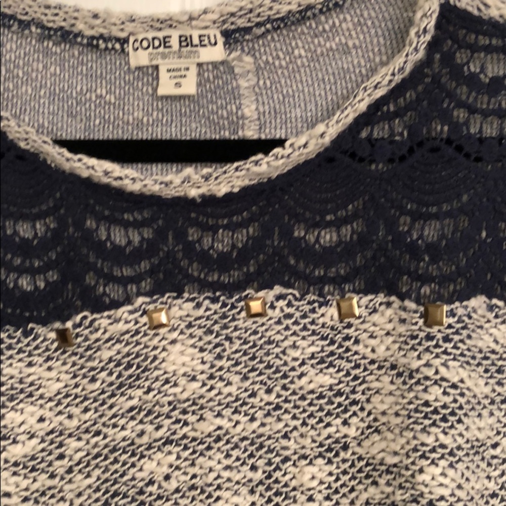 Sweater - Picture 2 of 2